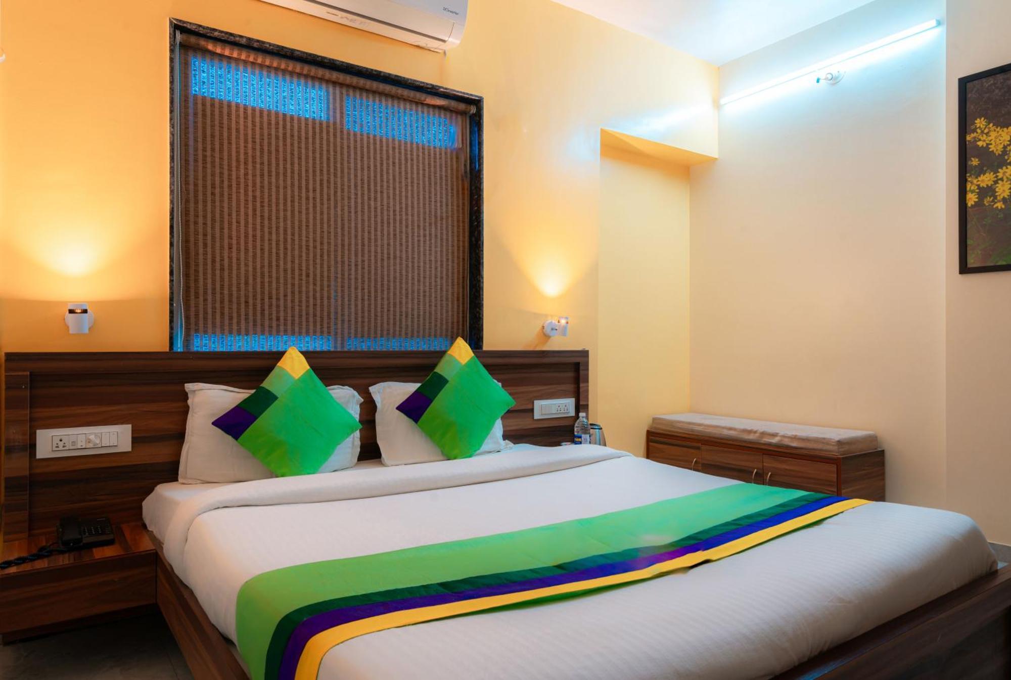 Hotel Treebo Trend The White Castle Pune Exterior foto