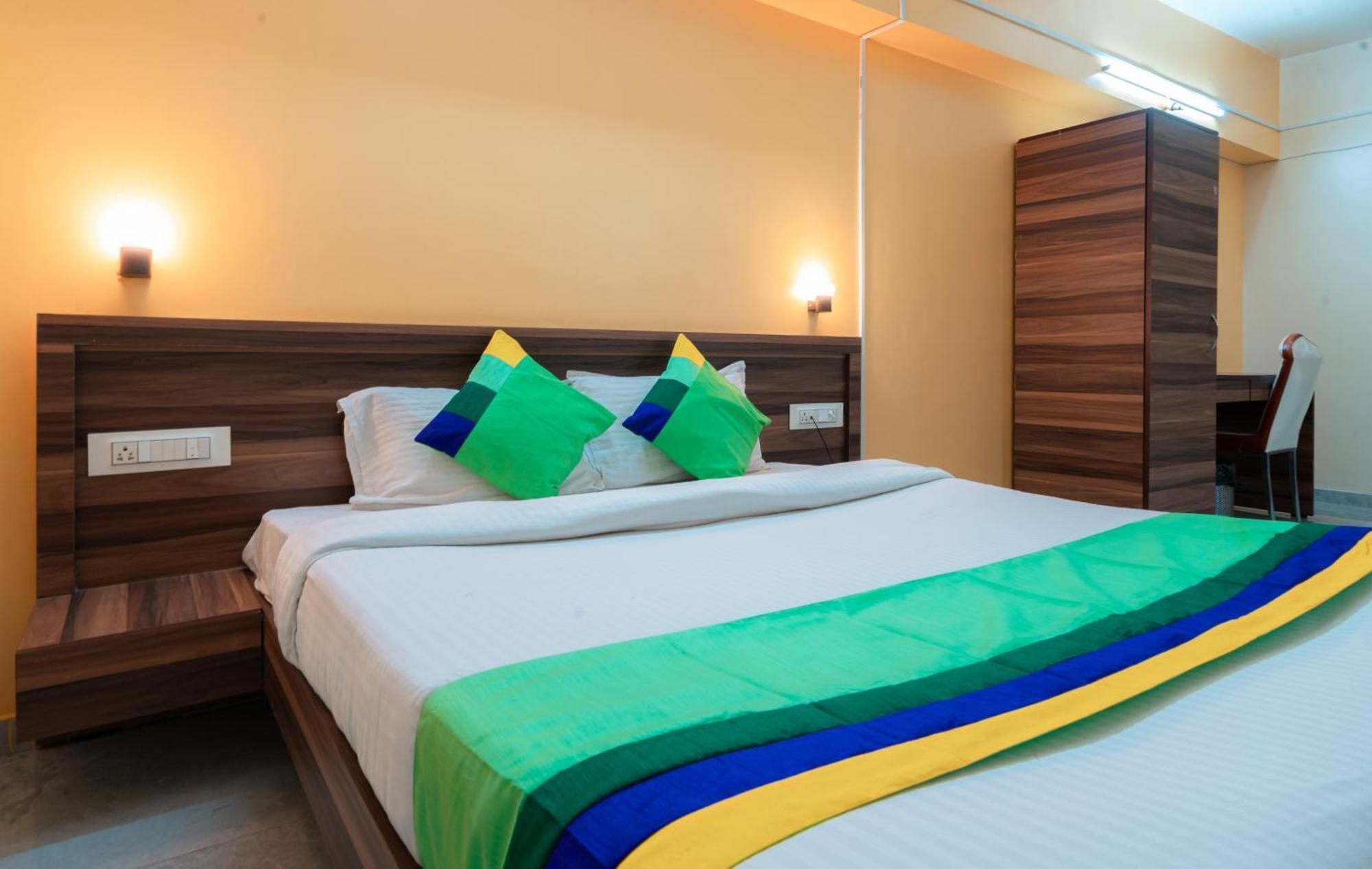 Hotel Treebo Trend The White Castle Pune Exterior foto
