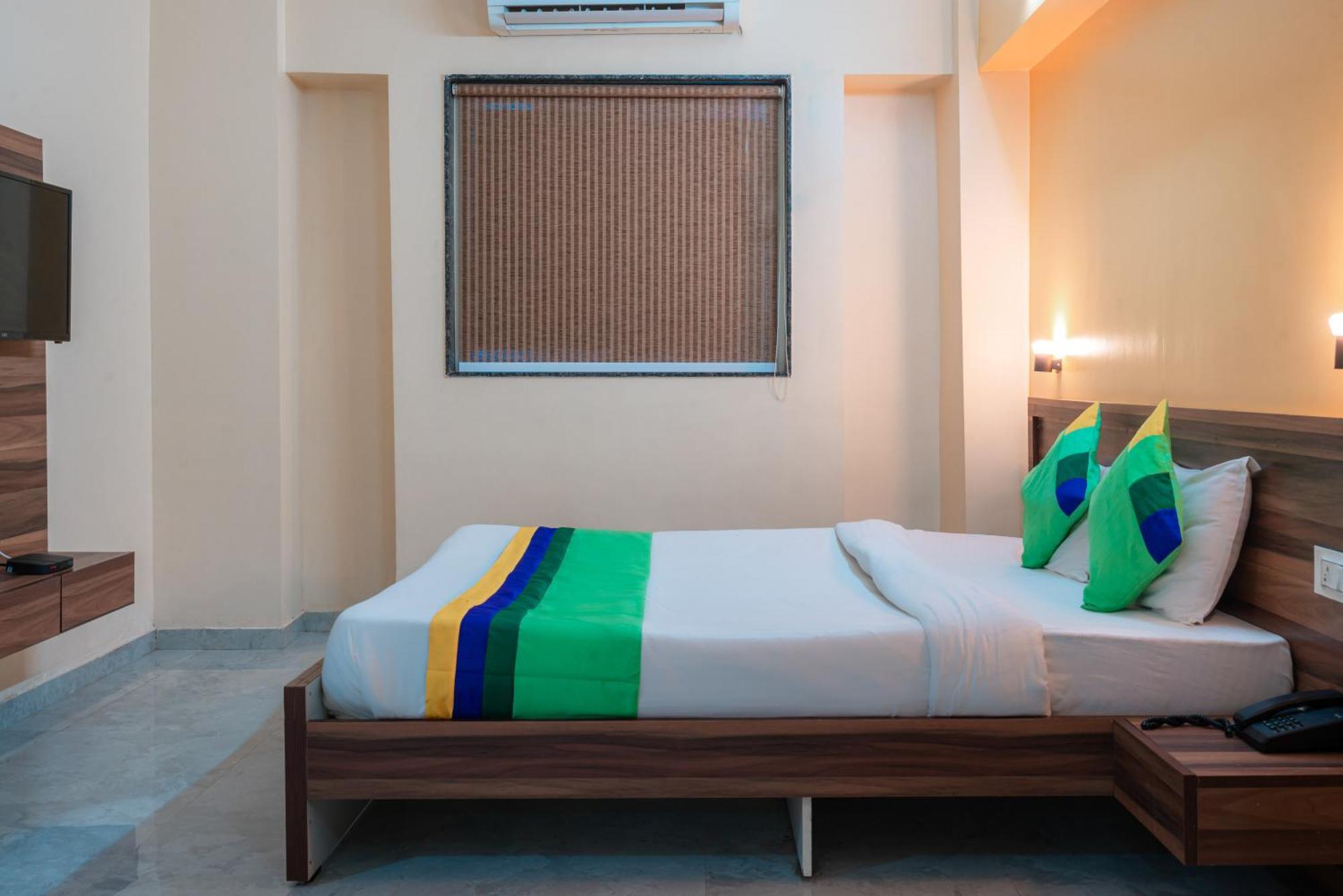 Hotel Treebo Trend The White Castle Pune Exterior foto